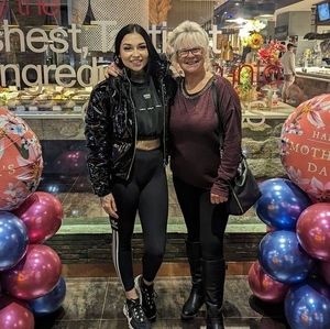 Meet your Posher, Marisha